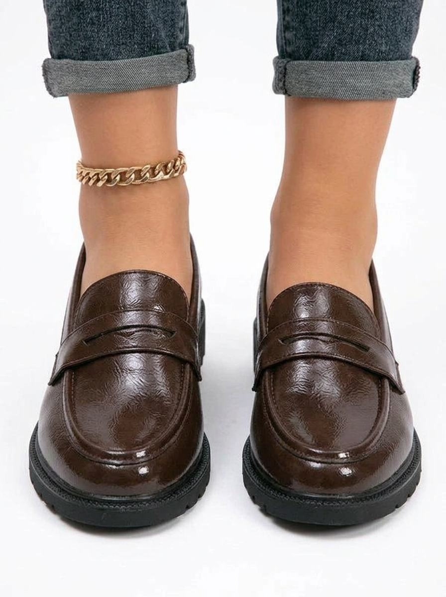Women's Black Minimalist Round Toe Penny Loafers