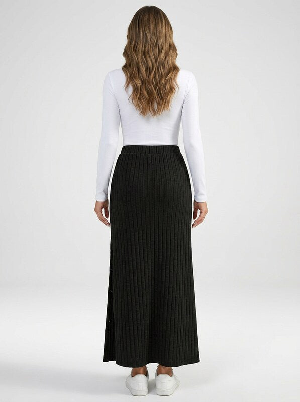 Ribbed Maxi Skirt with Side Slit