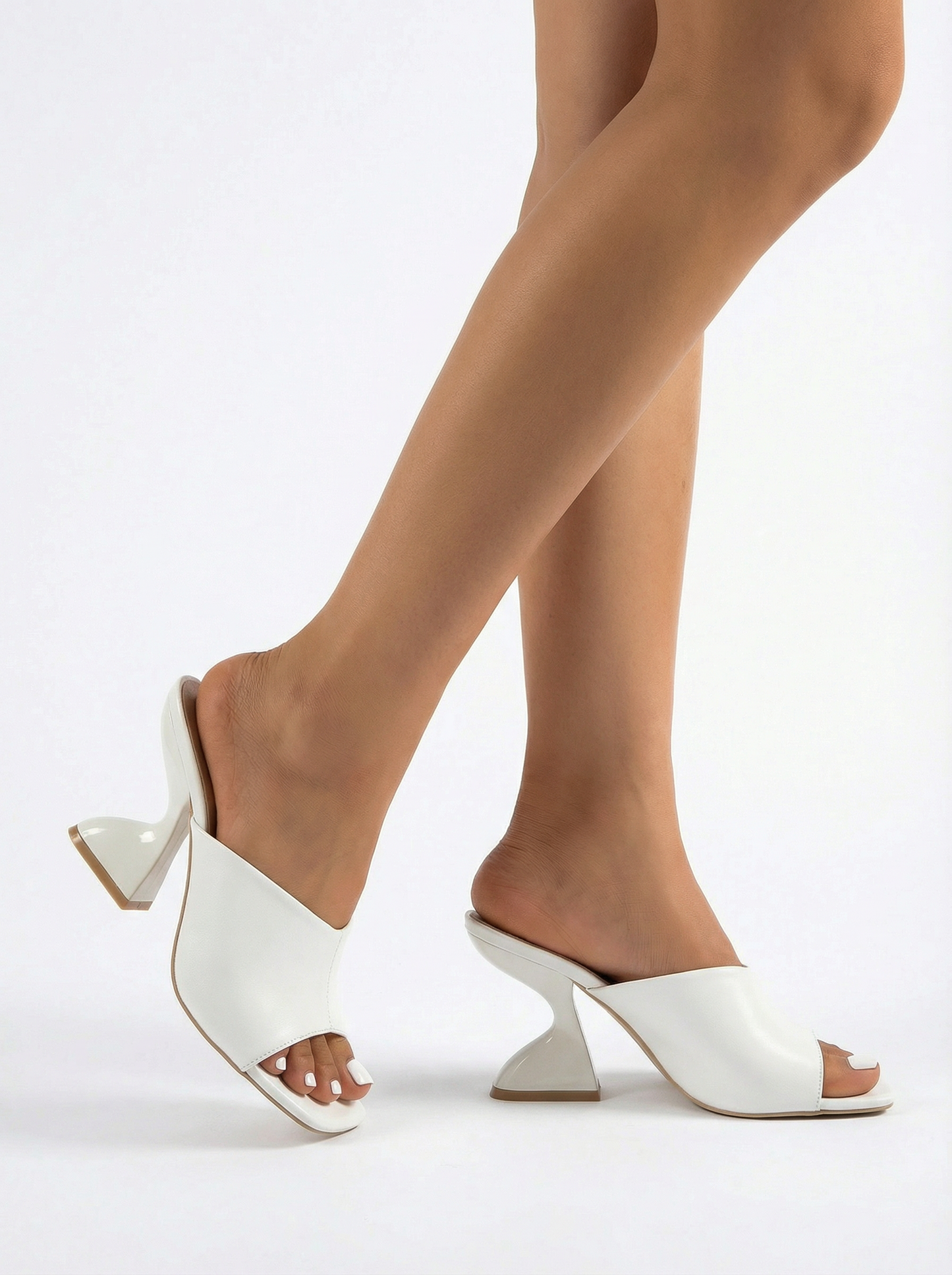 Women’s Elegant Sculpted White Mule Heels