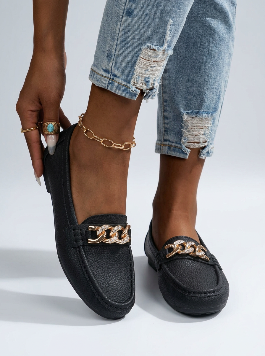 Women's Chain Accent Round Toe Loafers