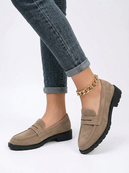 Women's Black Minimalist Round Toe Penny Loafers