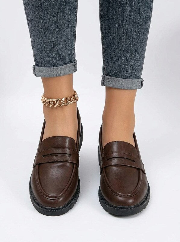 Women's Black Minimalist Round Toe Penny Loafers