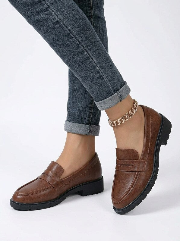 Women's Black Minimalist Round Toe Penny Loafers