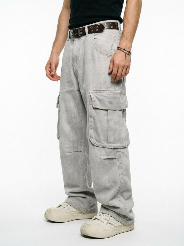 Men’s Relaxed Fit Cargo Jeans with Flap Pockets